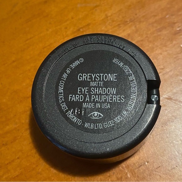 MAC Matte Eye Shadow Greystone - Picture 9 of 16